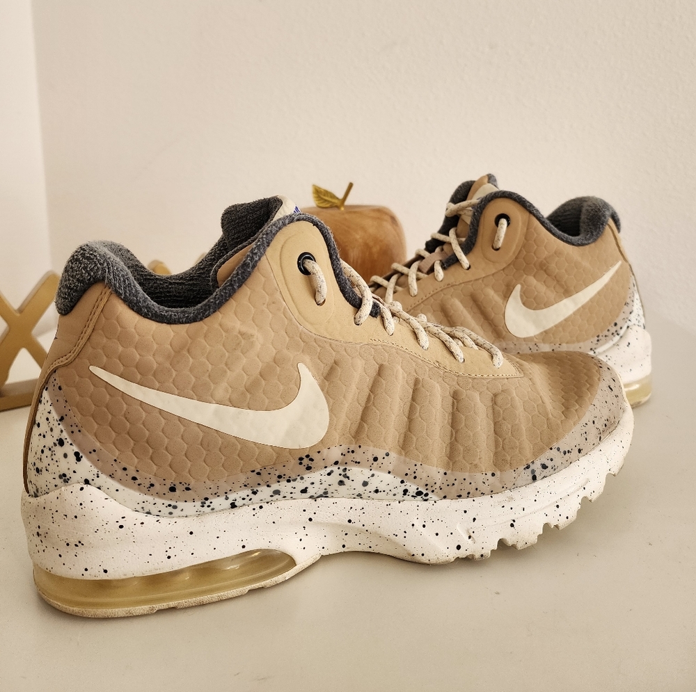 Nike Tennis Shoe